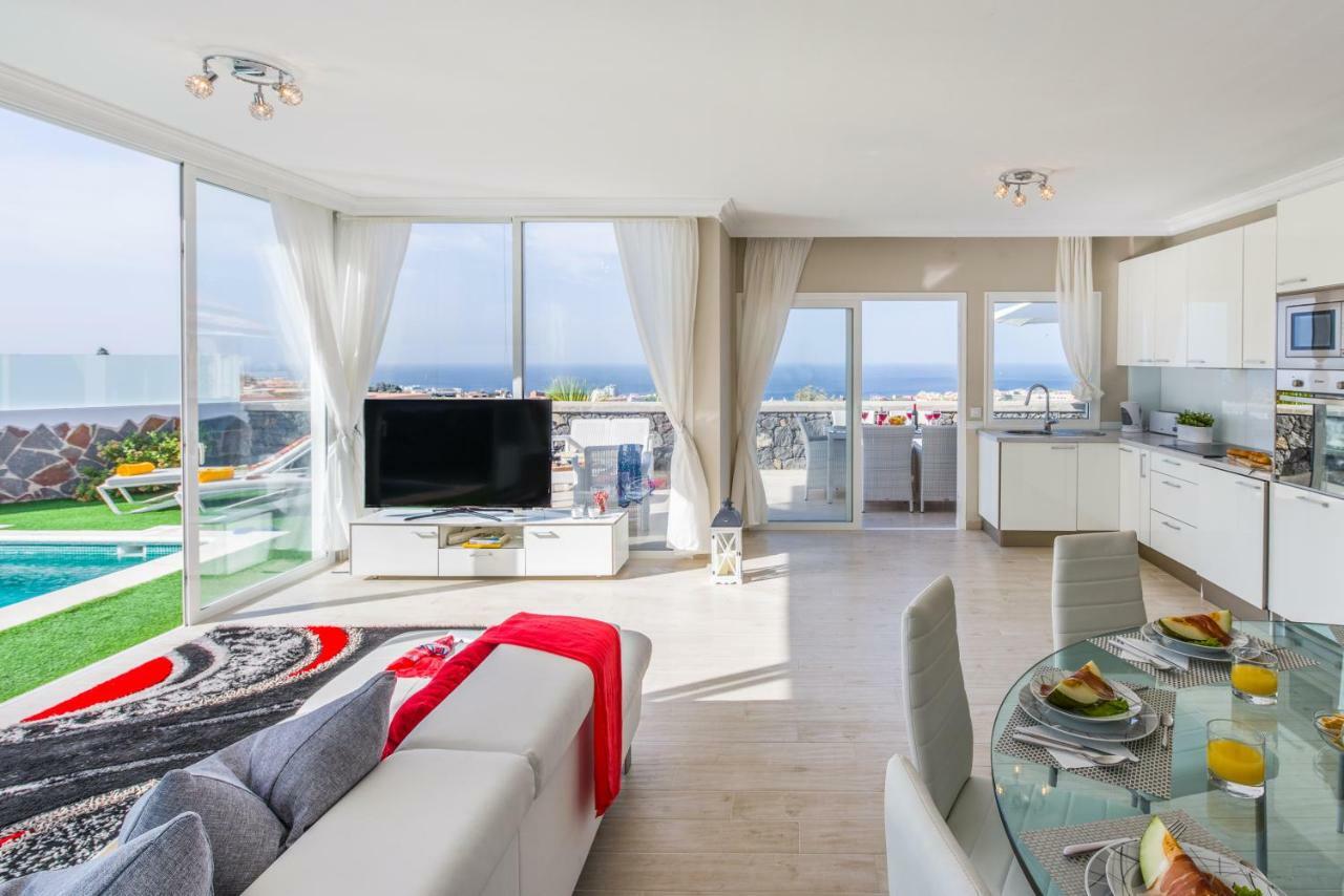 Luxury White Villa With Sea View, Heated Pool Costa Adeje  Εξωτερικό φωτογραφία