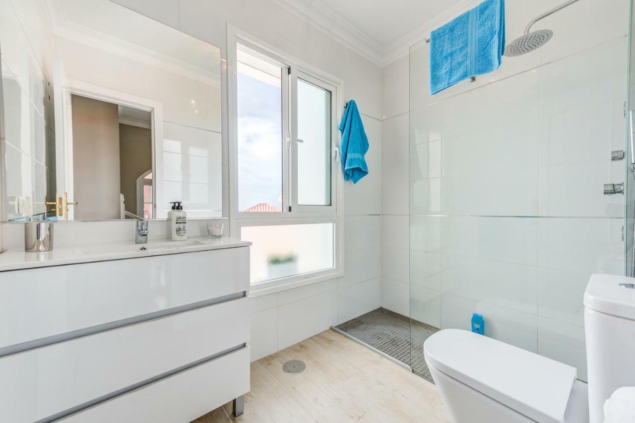 Luxury White Villa With Sea View, Heated Pool Costa Adeje  Εξωτερικό φωτογραφία