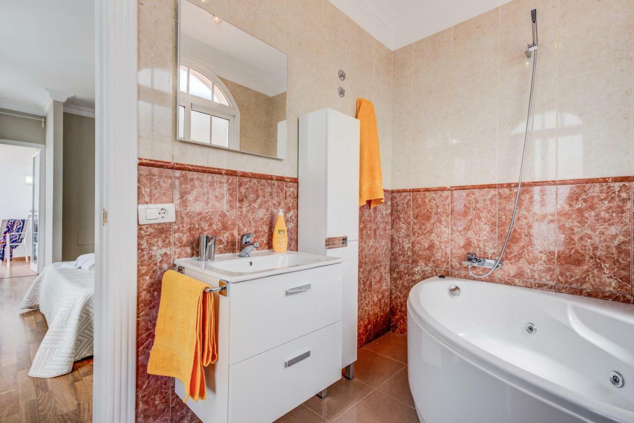 Luxury White Villa With Sea View, Heated Pool Costa Adeje  Εξωτερικό φωτογραφία